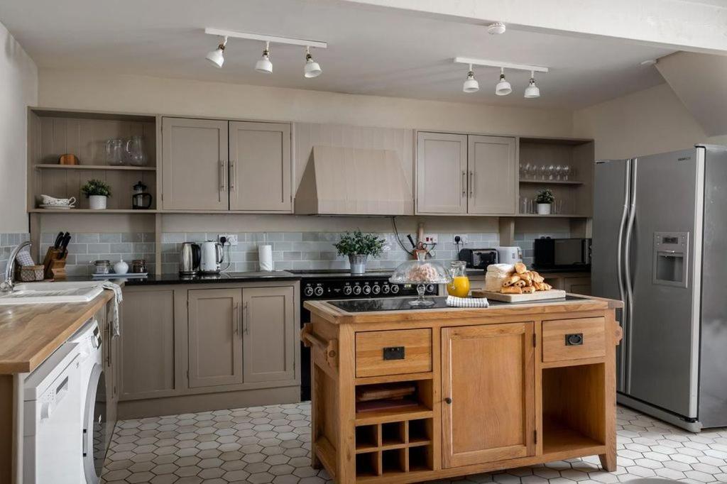 Stanton House, 6 Bedroom, 5 Bath Cheltenham Kültér fotó